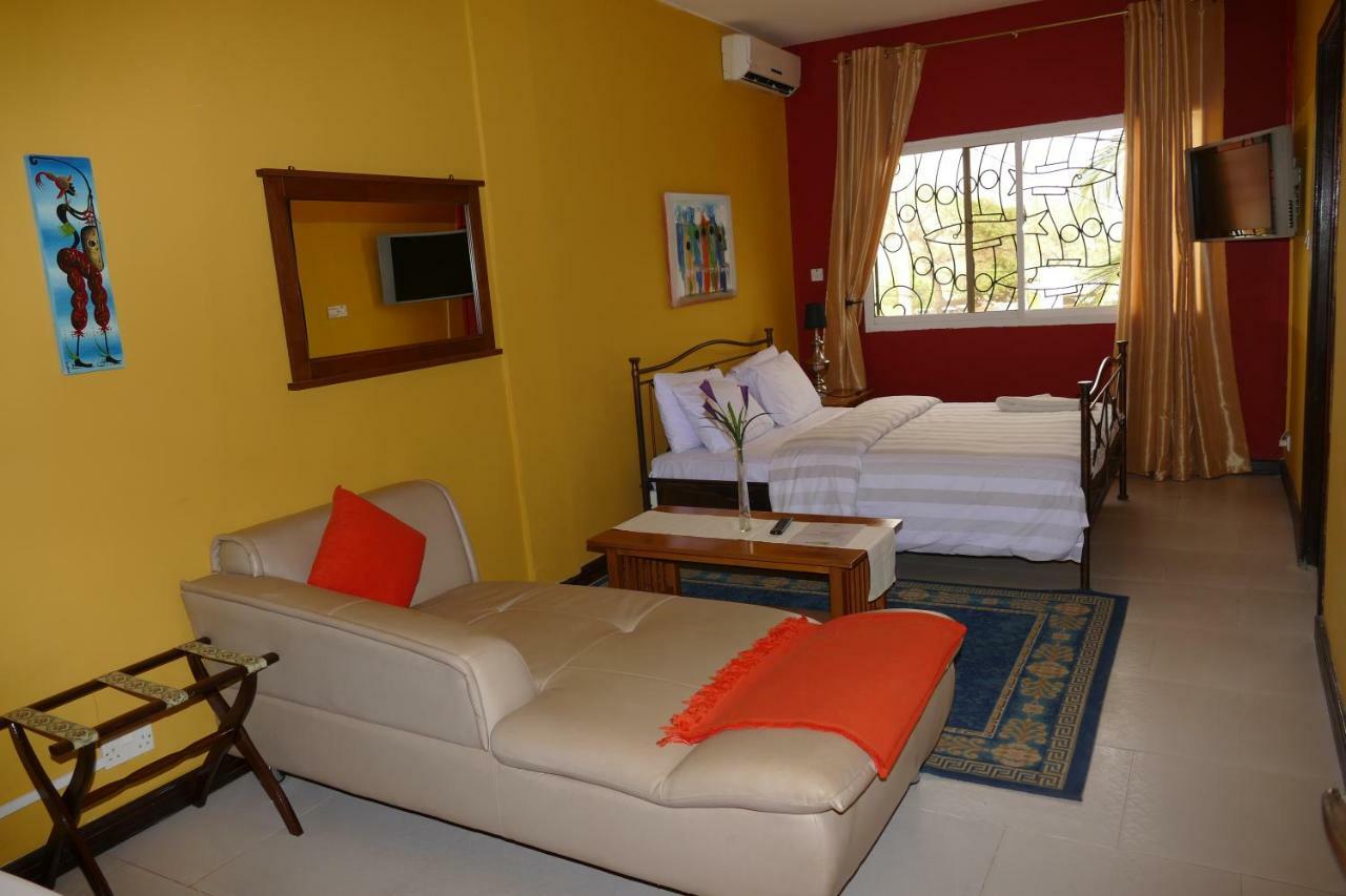 Calabash Apartment-Hotel Kotu Dış mekan fotoğraf